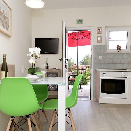 Apartments Viki Трогір Екстер'єр фото
