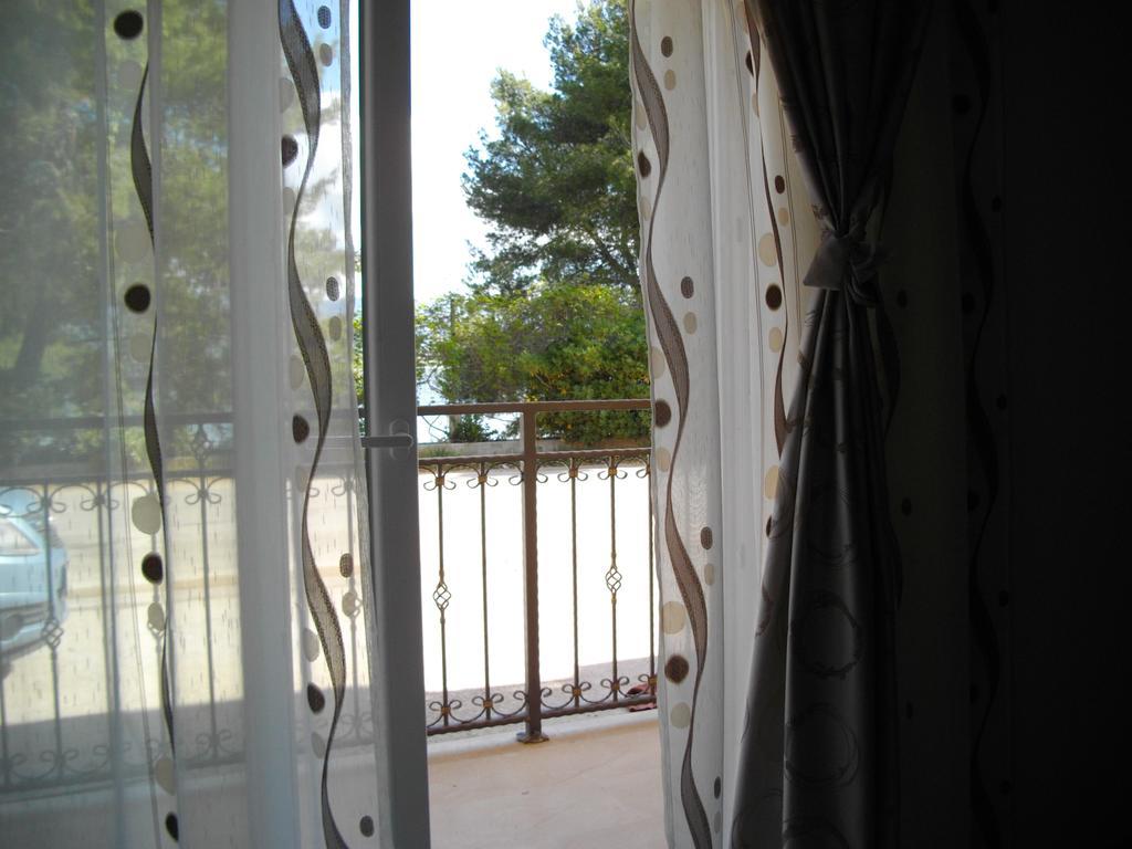 Apartments Viki Трогір Екстер'єр фото