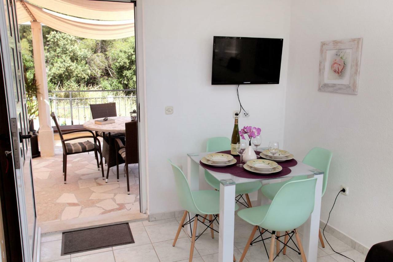 Apartments Viki Трогір Екстер'єр фото